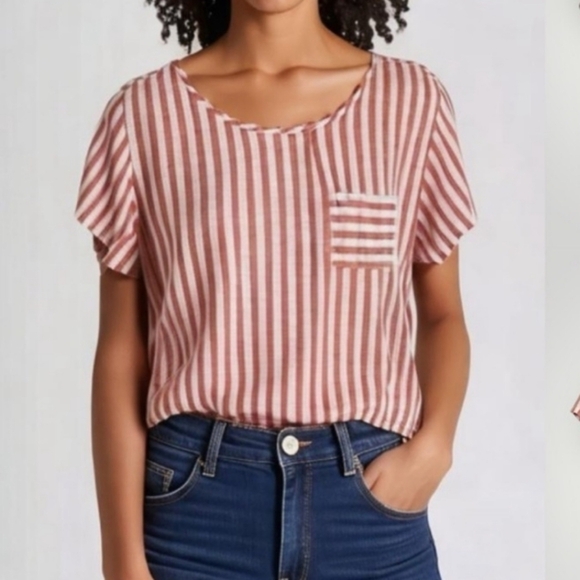 Christian Siriano Tops - Chistian SiriAno Striped 100% Learning
